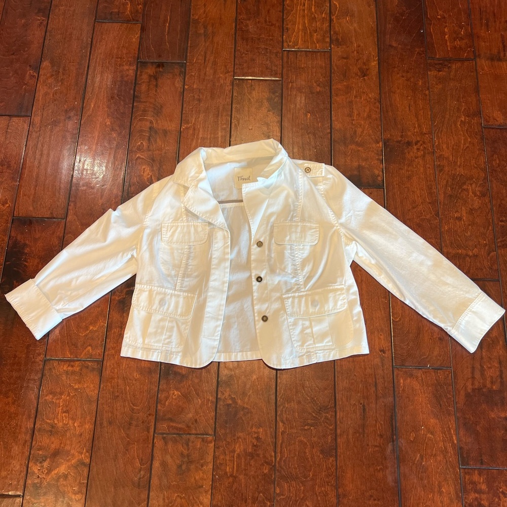 Good Use. In Great Condition. No Stains Or Holes. - image 1